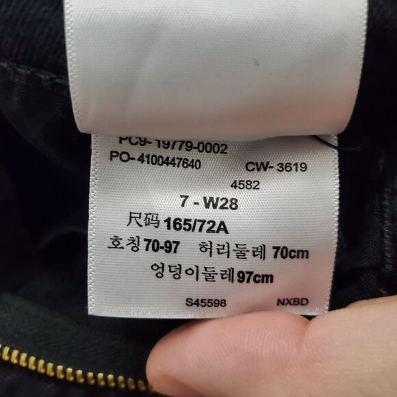 Denizen by Levi's High-Rise Jegging Crop Women's Black Cuffed Hem Jeans 28 - Picture 9 of 12